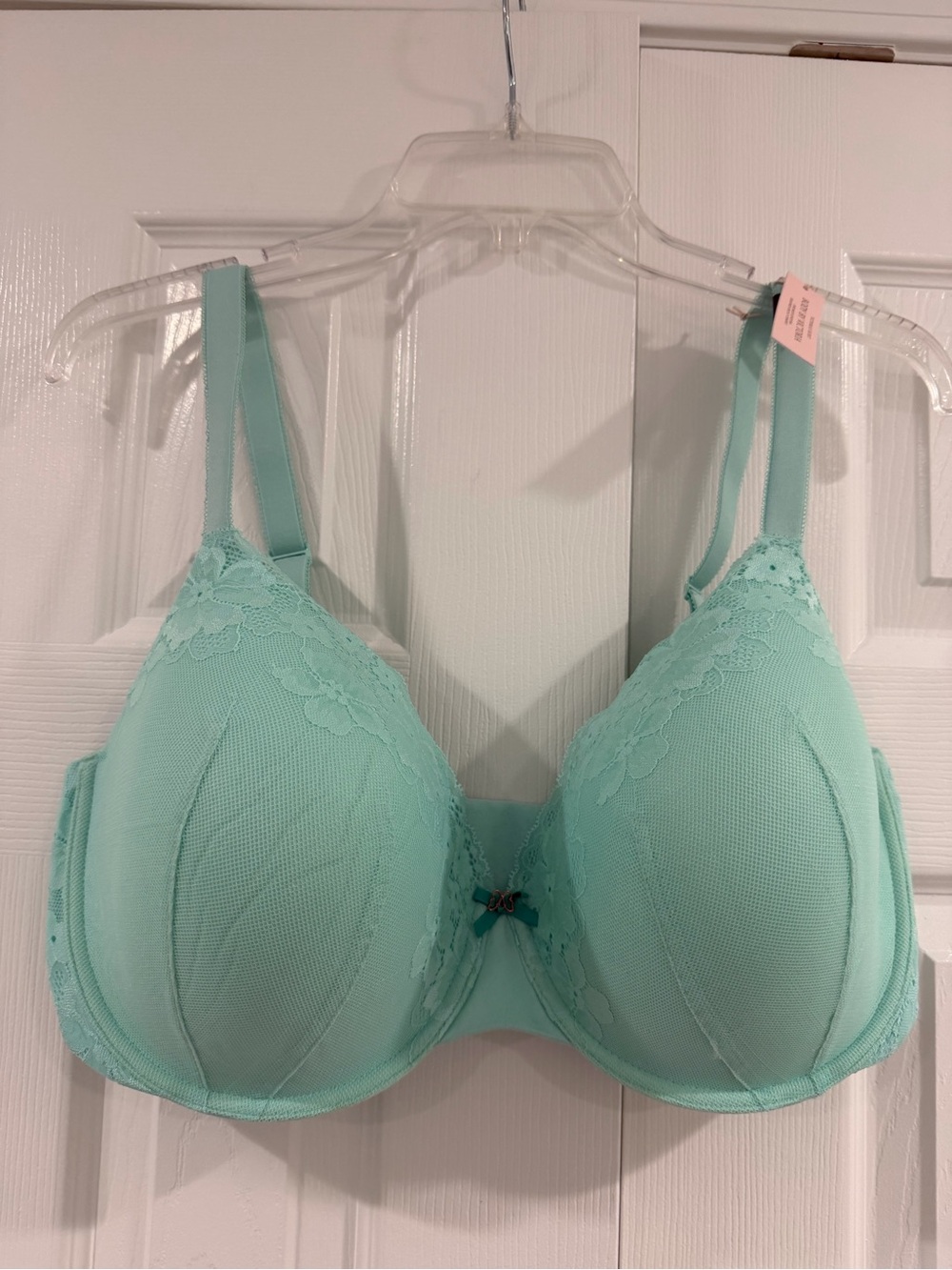 Victoria Secret: Body by Victoria Mint Lace-Trim Full Coverage Bra Lightly Lined